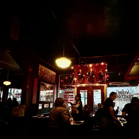 Early evening at Sodini’s in North Beach, SF.